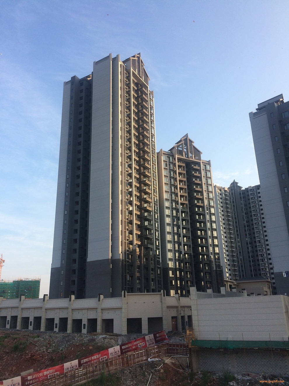 合景天峻廣場一期居民住宅供配電工程
